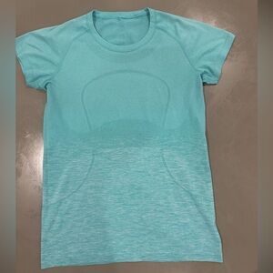 Women Lululemon Teal Crewneck Seameless Short Sleeve Swiftly Tech Top Size 12